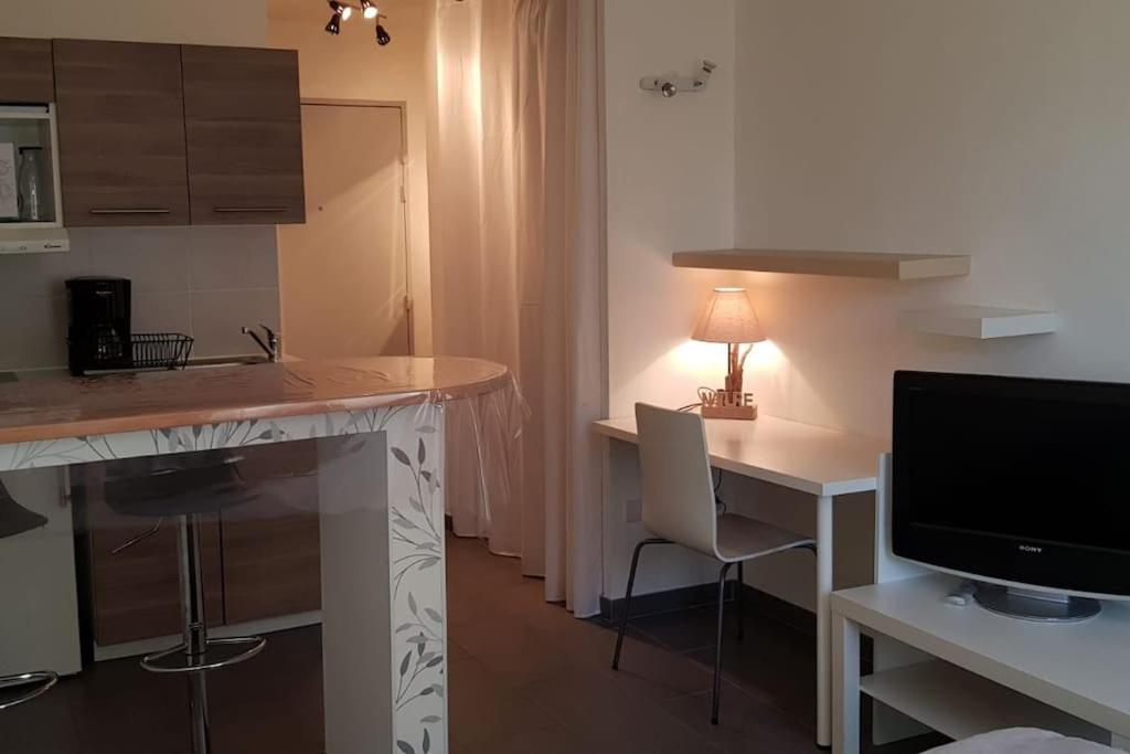 Cosy flat Apartment Биси Сен Жорж Екстериор снимка
